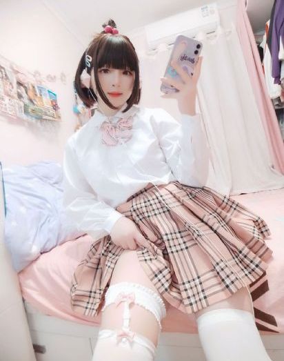 女大学生美女抠逼黄片_韩国电影在线