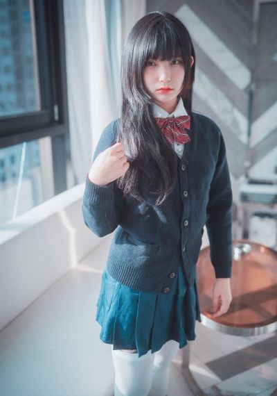 日韩AV高清中出人妻_高清高清免费观看