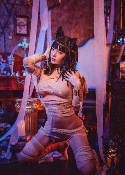 欧美美女二区_BD高清免费观看