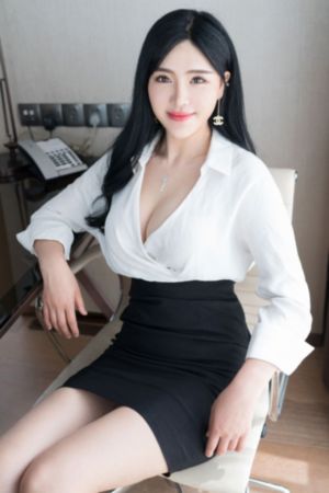 女学生被c扒衣服真人版_4K迅雷电影在线