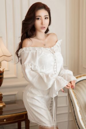 国产骚女视频大全_英文版字幕