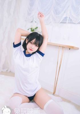 女学霸脱了内裤趴着光屁股打_4K高清完整版