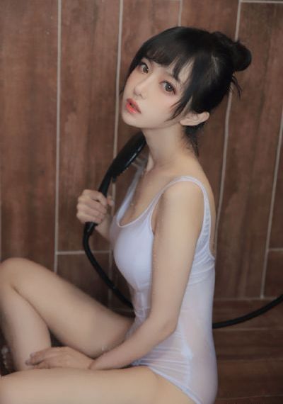 五月丁香亚洲综合在线_1080神马在线观看