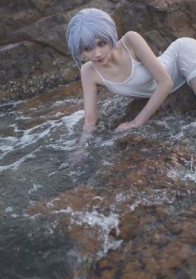 亚洲欧美日韩在线综合视频_超清天堂在线